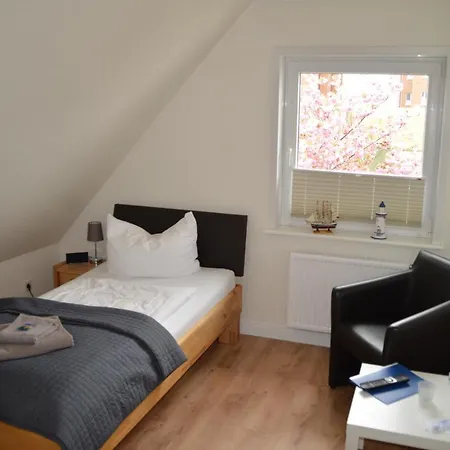 Отель Suedstrand Amrum 3*